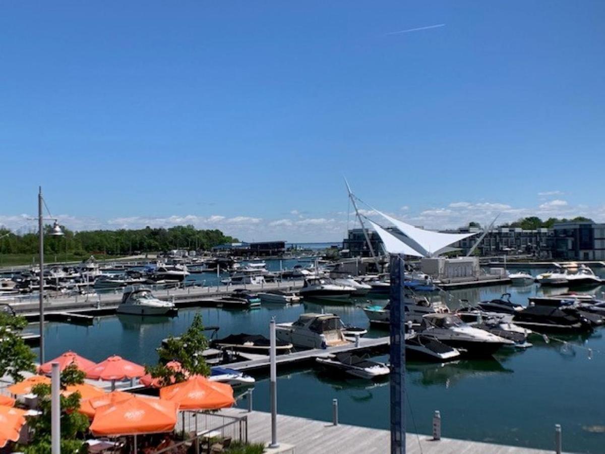 Stunning Stayz At Friday Harbour Beach Marina Resort Lake Simcoe Innisfil Exterior photo