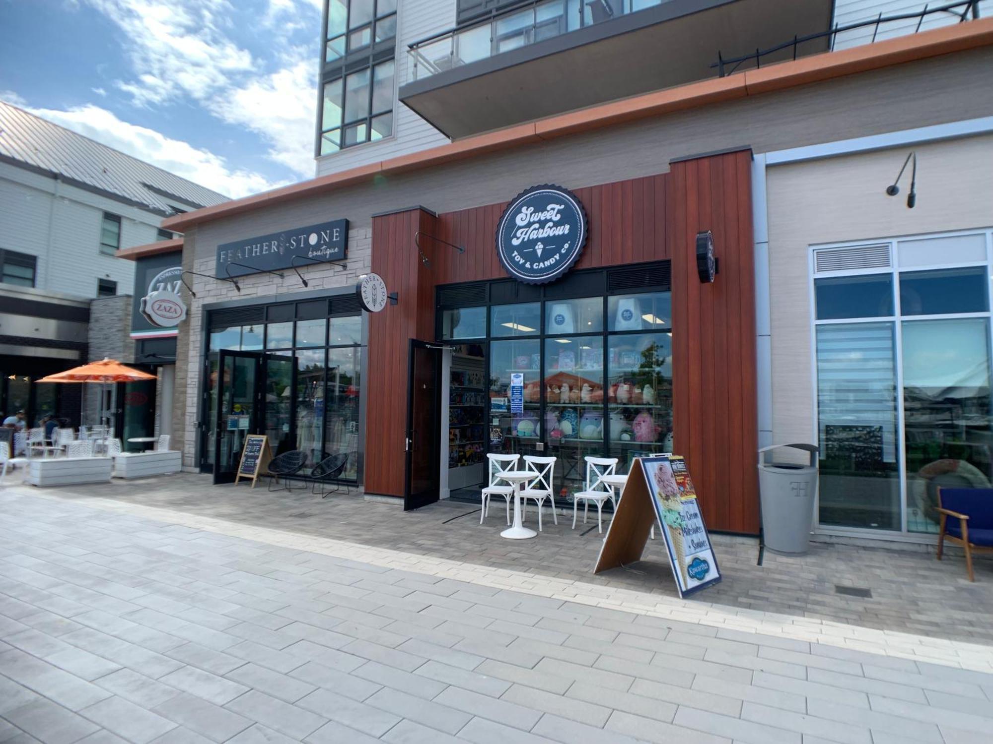 Stunning Stayz At Friday Harbour Beach Marina Resort Lake Simcoe Innisfil Exterior photo